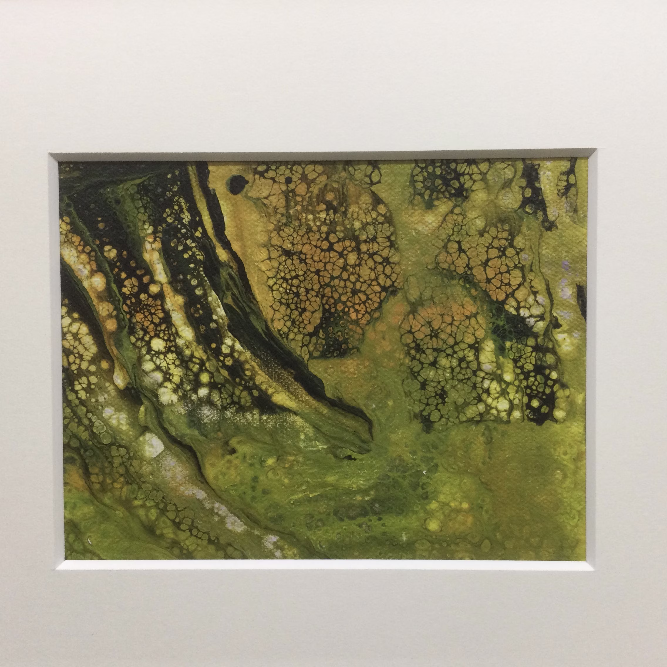 アクリル画　「光さす暗い森」