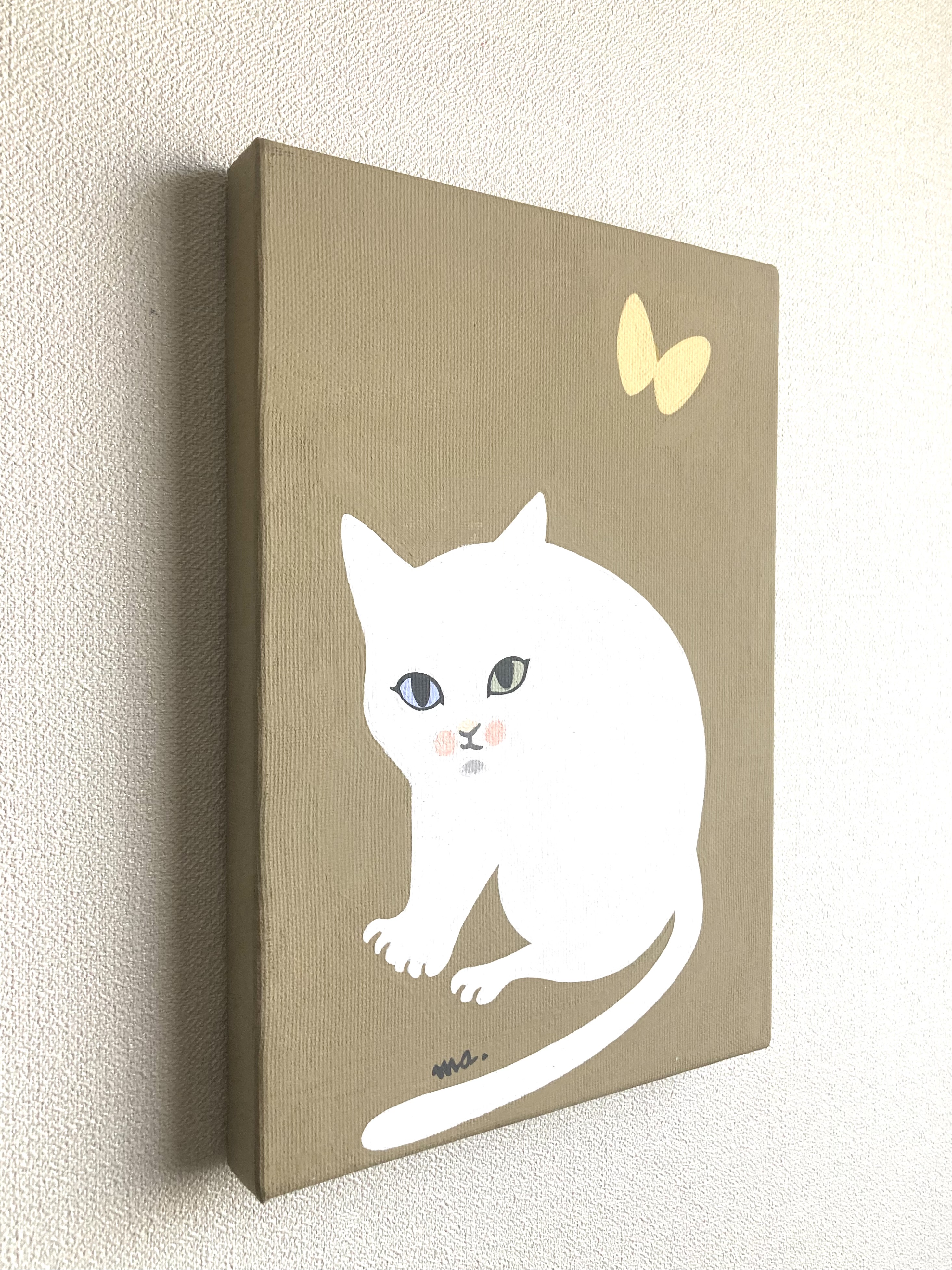 きいろいチョウとオッドアイのこ