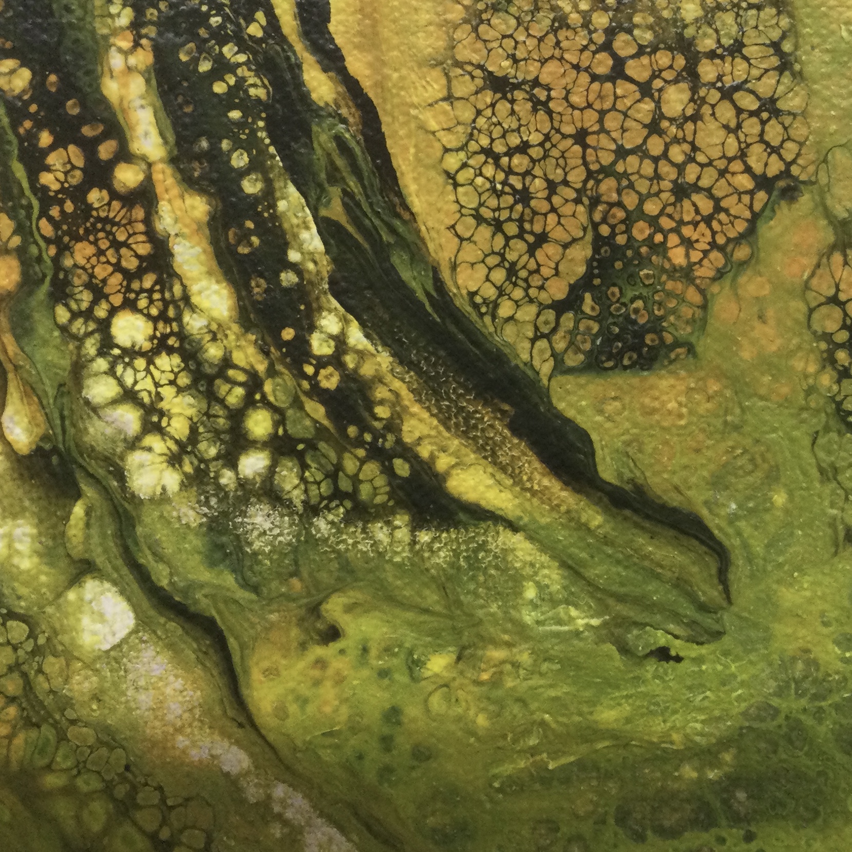 アクリル画　「光さす暗い森」